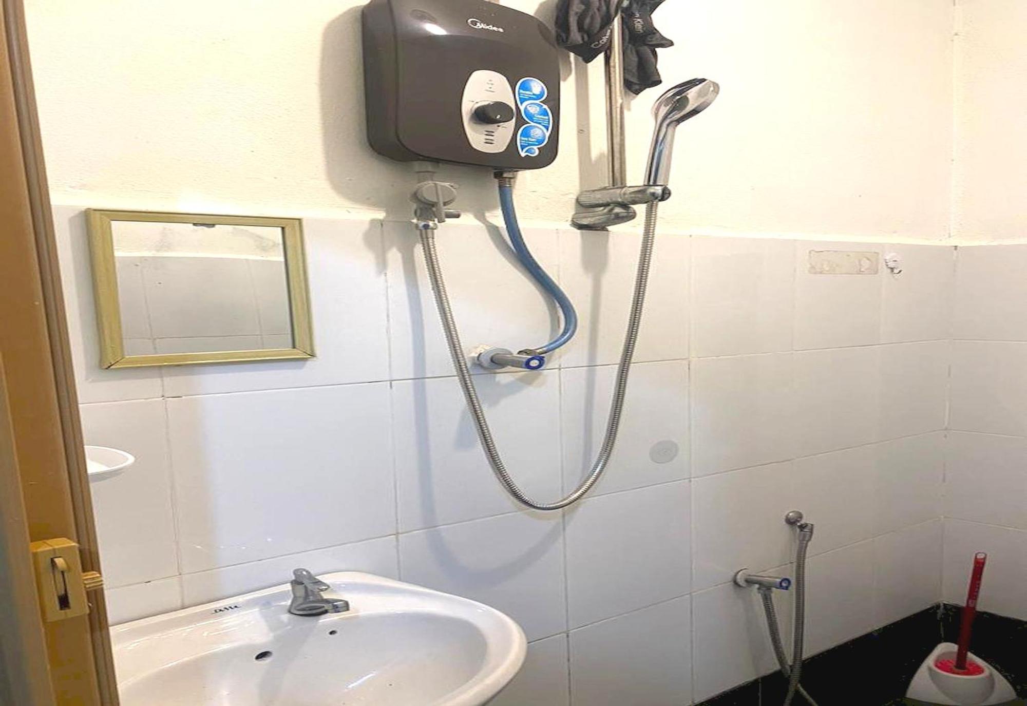 פנתאי צנאנג Langkawi Western Motel מראה חיצוני תמונה